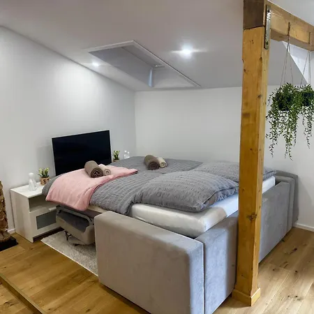Apartamento Avinora Moderne Mit Balkon Zwischen Chiemsee & Kampenwand