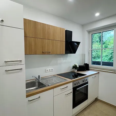 In Mit Balkon Apartment *