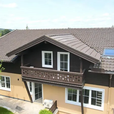 Apartment Avinora Moderne Mit Balkon Zwischen Chiemsee & Kampenwand