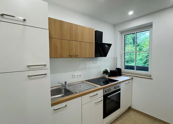 Modernes Mit Balkon Zwischen Chiemsee Und Kampenwand Apartmán *